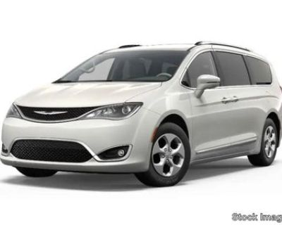 2020 Chrysler Pacifica Touring L 4DR Mini-Van