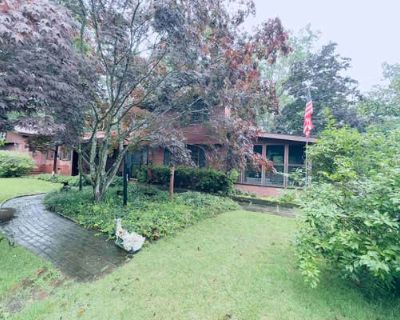 3 Bedroom 2BA Single Family Home For Sale in GALLOWAY TOWNSHIP, NJ