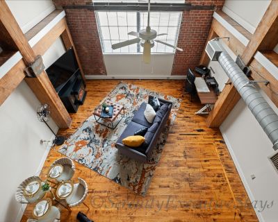 Homads Condo (Has a Condo) on iROOMit. Room in the 1 Bedroom 0BA Apartment...