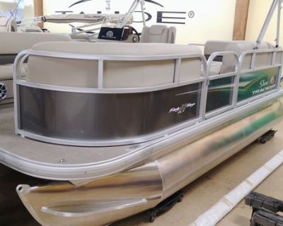 2025 Sun Tracker Party Barge� 16 DLX