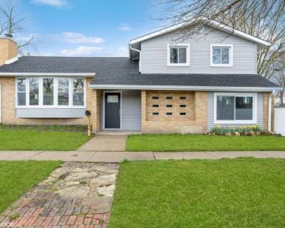 3454 Monroe Street. image_url. In unit laundry Hardwood floors Garage Recently renovated Walk in closets Air conditioning Unit Amenities air conditioning fireplace hardwood floors in unit laundry walk in closets recently renovated Property Amenities parking garage. 5 Bedroom. 3 Bathroom. 2000 ft