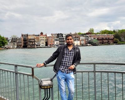 I'm a quiet, calm, clean, and responsible person. Let's connect and get to know each other..