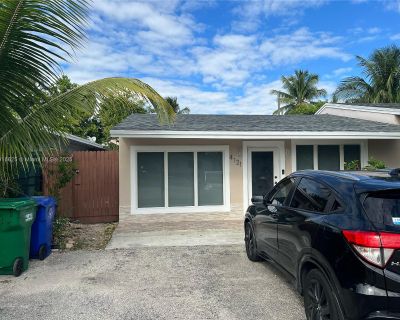 SW 20th St. Beautiful and private 2-bed/1-bath unit located in the quiet and established Floral Heights neighborhood of Fort Lauderdale! This spacious unit offers a comfortable layout with bright living areas, tiled floors, and a private entrance for added privacy. Enjoy a convenient location just minutes from major highways, restaurants, shopping centers, schools, and parks perfect for easy co...