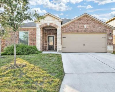 ***MOVE-IN SPECIAL: TWO WEEKS FREE***Well-Appointed Residence with Prime Location. image_url. Patio / balcony Dishwasher Pet friendly Walk in closets Air conditioning Microwave Unit Amenities air conditioning bathtub dishwasher garbage disposal microwave oven patio / balcony range refrigerator walk in closets Property Amenities cats allowed dogs allowed. Pets allowed. 3 Bedroom. 2 Bathroom. 150...