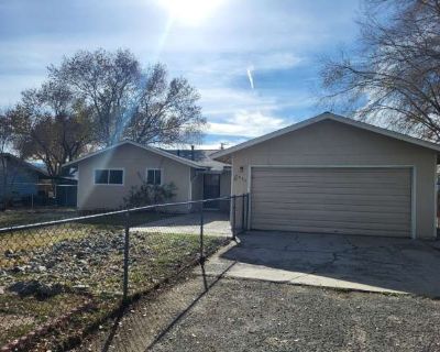 3 Bedroom 2BA 1164 ft Pet-Friendly Apartment For Rent in Carson City, NV