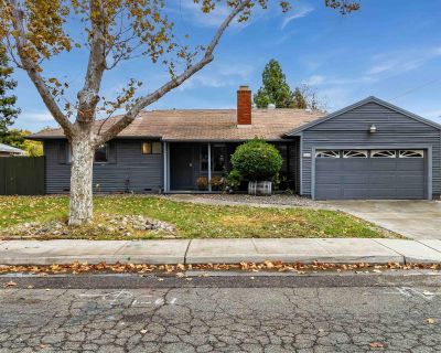 3 Bedroom 1BA 1034 ft Single Family House For Sale in Fairfield, CA