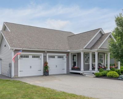 2 Bedroom 3BA 2200 ft Condominium For Sale in BRENTWOOD, NH