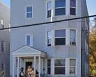 4 Bedroom 1BA 1224 ft² Apartment For Rent in New Haven, CT 78 Shelton Ave unit 2