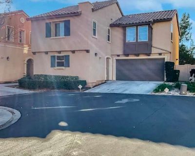 Available on: november 15. Furnished. Pet friendly. Parking available * Internet included * Dog friendly * Children friendly * Students welcome Claudia will require background checks for this room Learn more. This is a 3-bedroom, 2.5-bath home in a gated community. The available room is on the second floor with a private, detached bathroom located directly across the hall. The room is furnished...