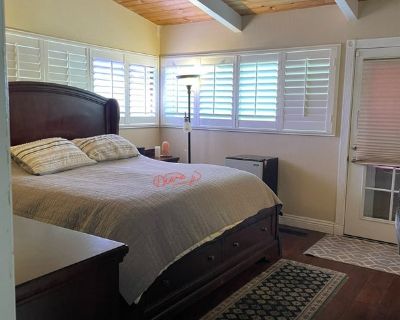 Furnished Room for Rent - Furnished room with private entrance. .house share