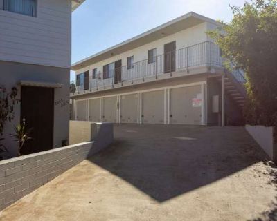 2 Bedroom 1.5BA 0 ft Apartment For Rent in San Diego, CA