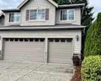 4 Bedroom 2BA 2870 ft² Pet-Friendly House For Rent in Bellevue, WA 16121 Northup Way