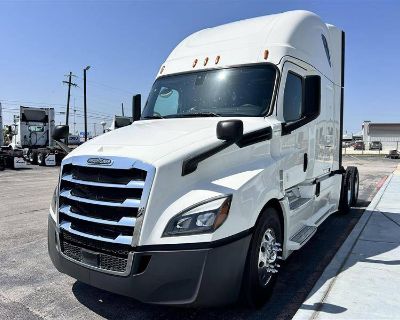 2020 Freightliner CASCADIA 126