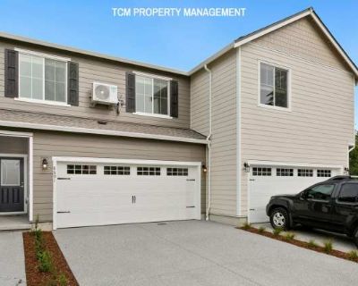 3 Bedroom 2.5BA 1766 ft Pet-Friendly Townhouse For Rent in Marysville, WA