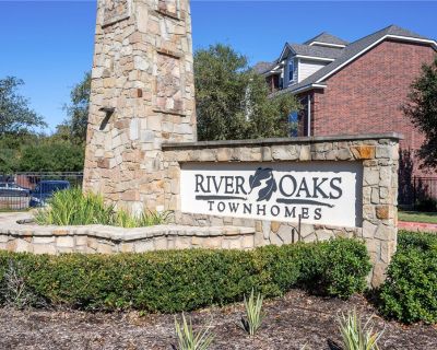 4 Bedroom 4BA 1856 ft Condo For Sale in College Station, TX