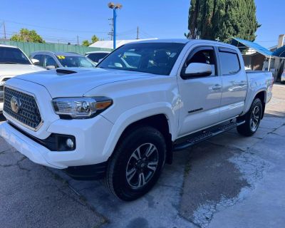 2019 Toyota Tacoma Double Cab TRD Off-Road Pickup 4D 5 ft