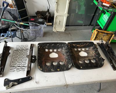 MN FJ40 front seats & fuel tank cover