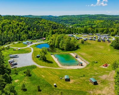 1440 ft Commercial Property For Sale in Topsham, VT