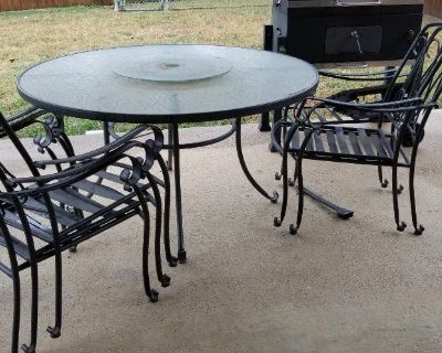 Patio table 5 chairs