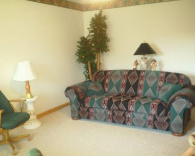 2 bedroom newer 2002 furnished condo in Dubois PA