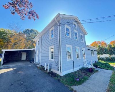 5 Bedroom 2.5BA 1960 ft Pet-Friendly Apartment For Rent in North Haven, CT
