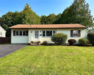 3 Bedroom 2BA 918 ft Single Family House For Sale in Utica, NY