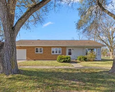 3 Bedroom 1BA 1332 ft Single Family Home For Sale in CARSON CITY, MI