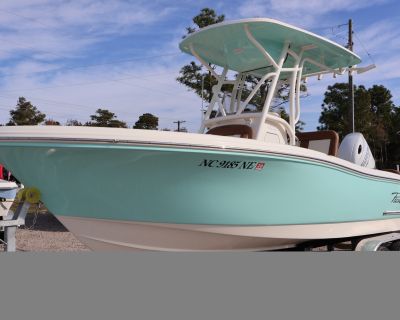 2025 PIONEER 202 ISLANDER /w DF175TXW5 SUZUKI FOUR STROKE AND ROAD KING ALUMINUM TANDEM TORSION AXLE TRAILER. INCLUDES ALL STANDARD FEATURES PLUS THE FOLLOWING FACTORY AND DEALER INSTALLED OPTIONS: SEAFOAM SIDE HULL COLOR, WHITE POWDER COAT PACKAGE, DELUXE HARD TOP PACKAGE W/ RADIO BOX, JL AUDIO STEREO SYSTEM W/ 4-SPEAKERS, BATTERY SWITCH W/ DUAL BATTERY SET UP, TRIM TABS, GARMIN ECHOMAP ULTRA ...