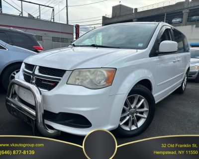 2014 Dodge Grand Caravan Passenger SXT Minivan 4D