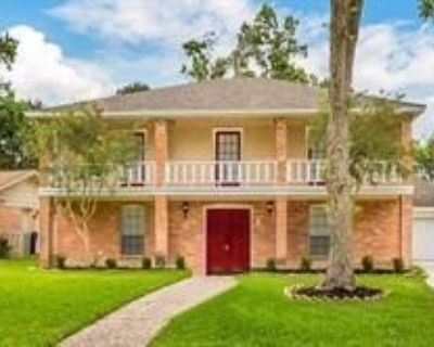 241 Saint Cloud Dr. Lovely inside and out! Great 4 bedroom, 2.5 Bath with spacious rooms and No back neighbors. Great view of green space with a large back yard. All Bedrooms are upstairs. Luxury Laminate and Tile Flooring throughout! Updated house!!!!!! Come See! Pets on case by case basis.. 4 Bedroom. 2.5 Bathroom. 2476 ft