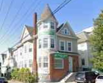 3 Bedroom 1BA 3712 ft² House For Rent in Bridgeport, CT 965 Fairfield Ave unit 2