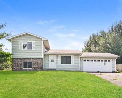 4 Bedroom 2BA 1288 ft Single Family Home For Sale in TAYLORS FALLS, MN