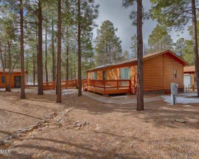 2 Bedroom 2BA 1152 ft Apartment For Rent in Pinetop Country Club, AZ