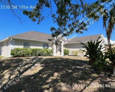 3 Bedroom 2BA 1861 ft Pet-Friendly Single-family home For Rent in Cape Coral, FL