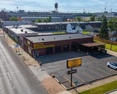 4800 ft Commercial Property For Sale in Dearborn, MI