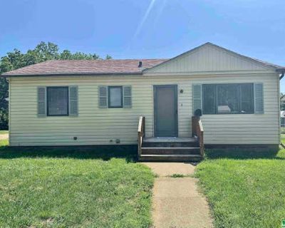 4 Bedroom 2BA 1776 ft Single Family Home For Sale in SIOUX CITY, IA