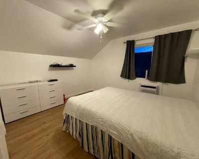 Available on: now. Furnished. Internet included * LGBTQ+ friendly * Students welcome * 40+ years welcome MELITA will require background checks for this room Learn more. Very clean and NEWLY renovated home Male preferred, existing 4 male tenants in a gated community, quiet neighborhood Male OCCUPIED Bedroom#1 (ground floor) Male OCCUPIED Bedroom#2 (ground floor) Male OCCUPIED Bedroom#3 (ground f...