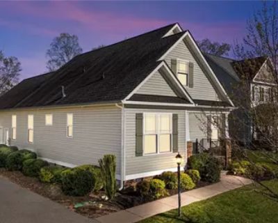 3 Bedroom 3BA 2407 ft Single Family Residence For Sale in Ashland, VA