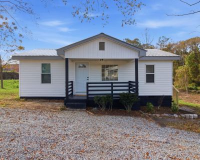 3 Bedroom 1BA 700 ft Single Family House For Sale in Laurens, SC