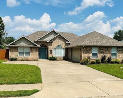 Home For Rent In Centerton, Arkansas