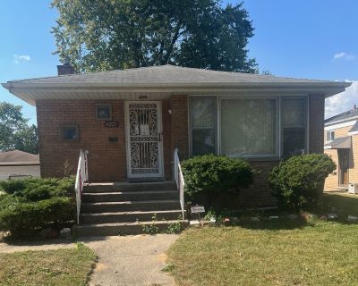 3 Bedroom 1BA 1089 ft Single Family House For Sale in Dolton, IL