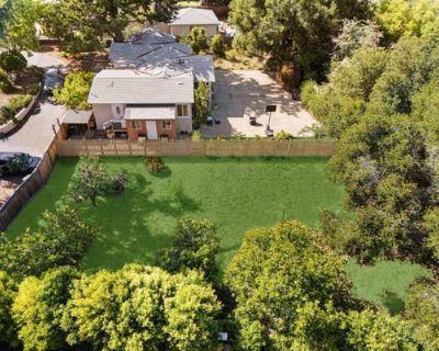 Single Family Home For Sale in LOS ALTOS, CA