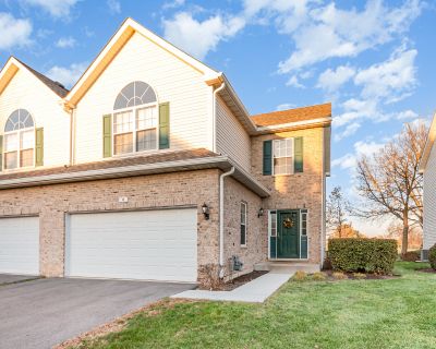 3 Bedroom 2BA 1519 ft Townhouse For Sale in Bolingbrook, IL