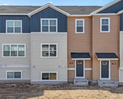 3 Bedroom 2BA 2070 ft Townhouse For Sale in Saint Michael, MN