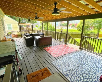 Total rooms: 2. Deposit: $500.00 * Utilities included?: Yes * Fees apply?: No. References required. Non-smoking. Furnishings: Furnished * Parking: Yes * Garage: No * Yard/patio: Yes * Balcony/roof terrace: No * Disabled access: No * Living room: shared * Broadband included: Yes. Availability Available 01 Nov 2025 Minimum term 3 months Maximum term 12 months. Welcome to Grandma's House (literall...