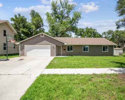 3 Bedroom 2BA 1094 ft Single Family Home For Sale in AUGUSTA, KS