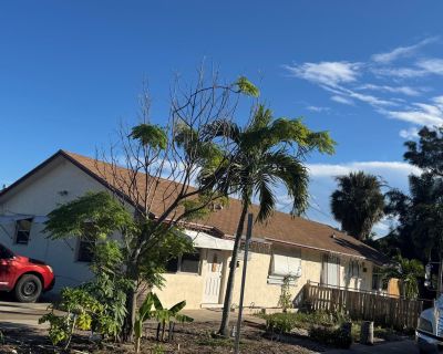 1 Bedroom 1560 ft Studio For Sale in West Palm Beach, FL