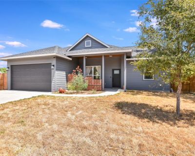 114 E Keomuku Ln. Property for Rent in Bastrop, TX for $2,250 with 3 bedrooms and 2 full baths. This 1,364 square foot property was built in 2022.. Newly Constructed beautiful 3 bedroom 2 bath. Flex room/3rd bedroom window faces west, and is a large spare bedroom/art room currently. Stained concrete throughout with tall ceilings, this home is very stylish and modern feel in a traditional area. ...