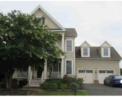 4 Bed 2 Bath Preforeclosure Property in Aldie, VA 20105 - Crabtree Ct