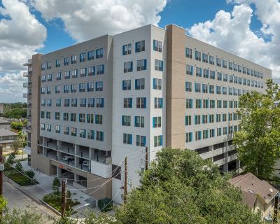 Unfurnished Room for Rent - Uniti Montrose: Fully Furnished Units